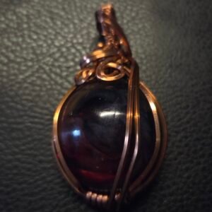 Dark Cherry Petri Stone in Raw Copper