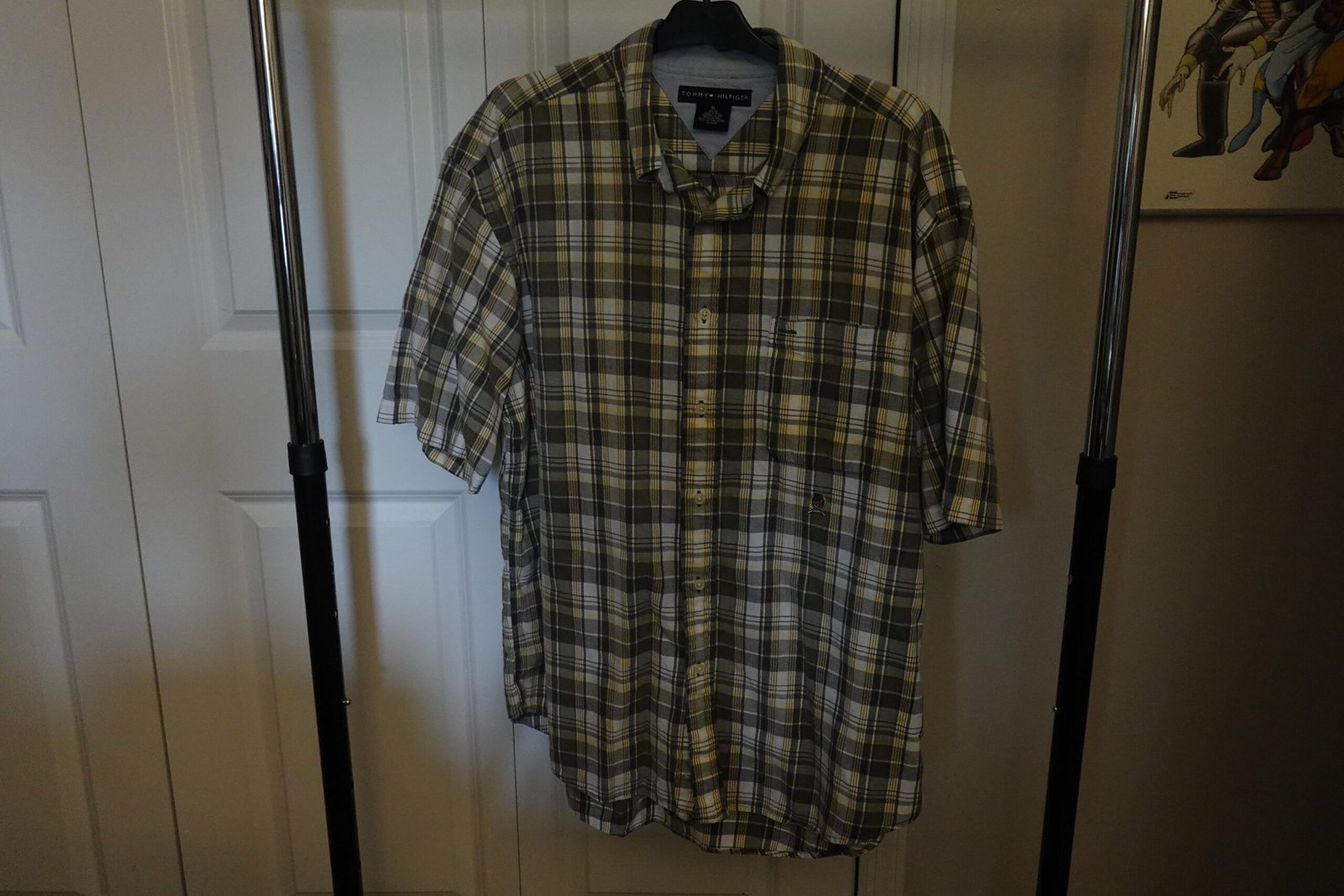 Tommy Hilfiger Short Sleeve Button Down Shirt - XL - Image 6