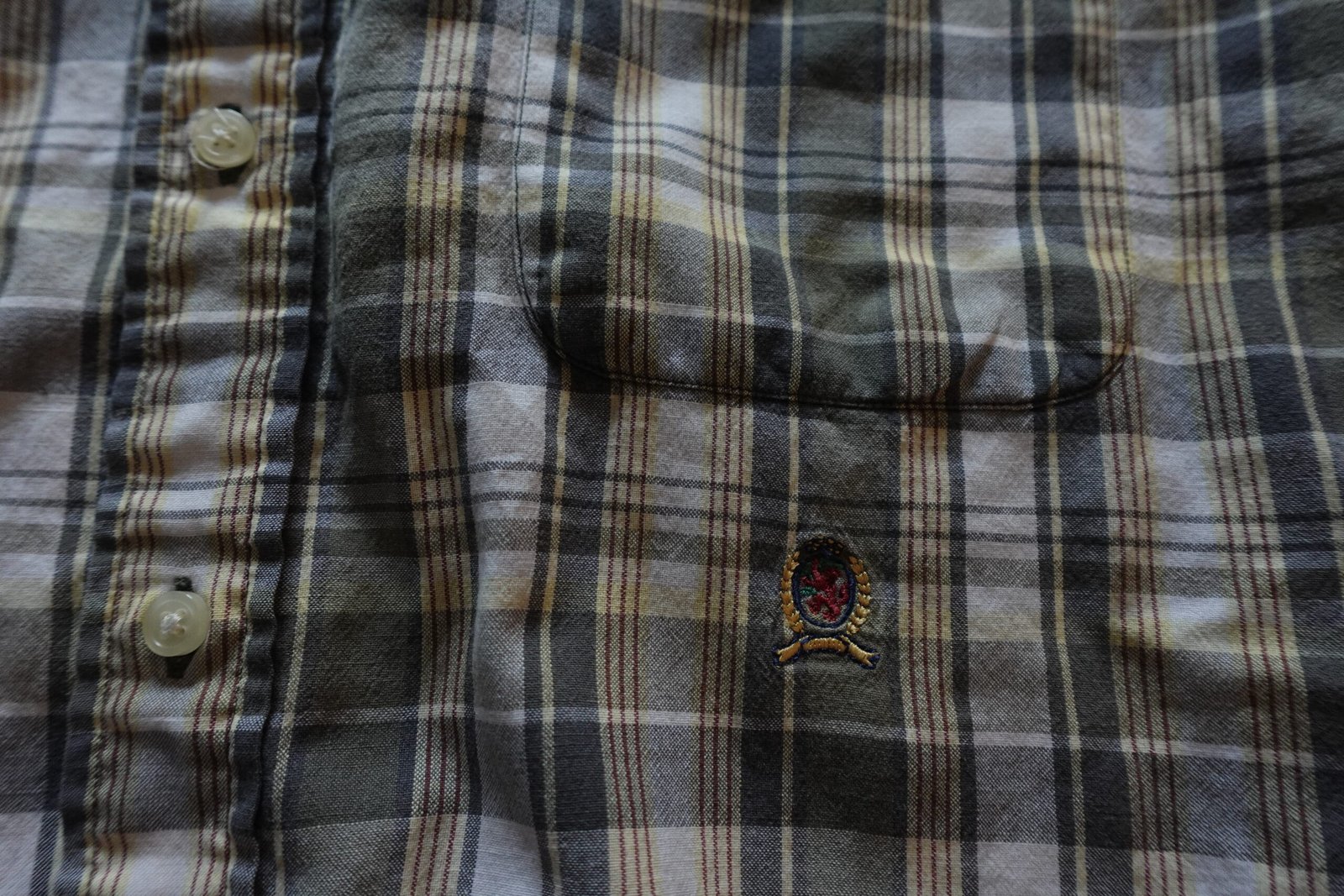 Tommy Hilfiger Short Sleeve Button Down Shirt - XL - Image 4